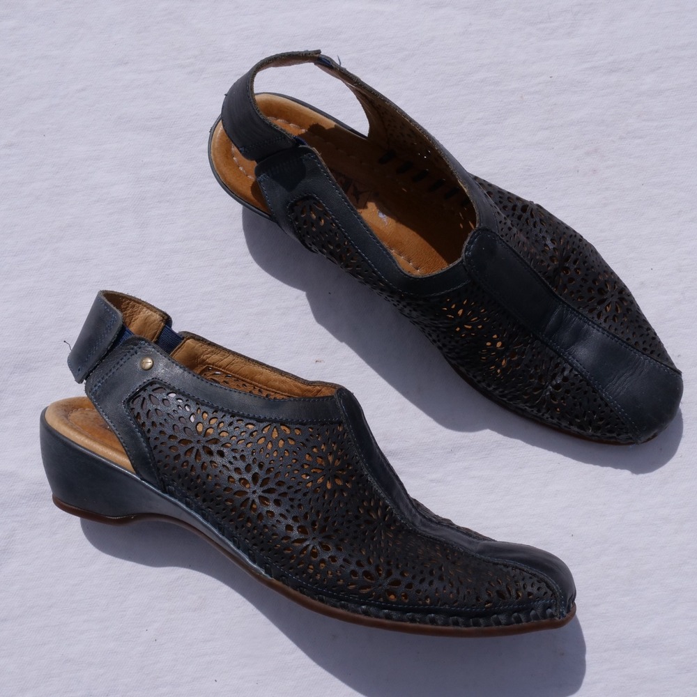 Modern Pikolins Romana perforated deep green leather sling back wedge sandals - Picture 8 of 8